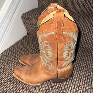 Tan Leather Nocona Cowboy Boots with Blue Embroidery size 9 vintage y2k cowgirl